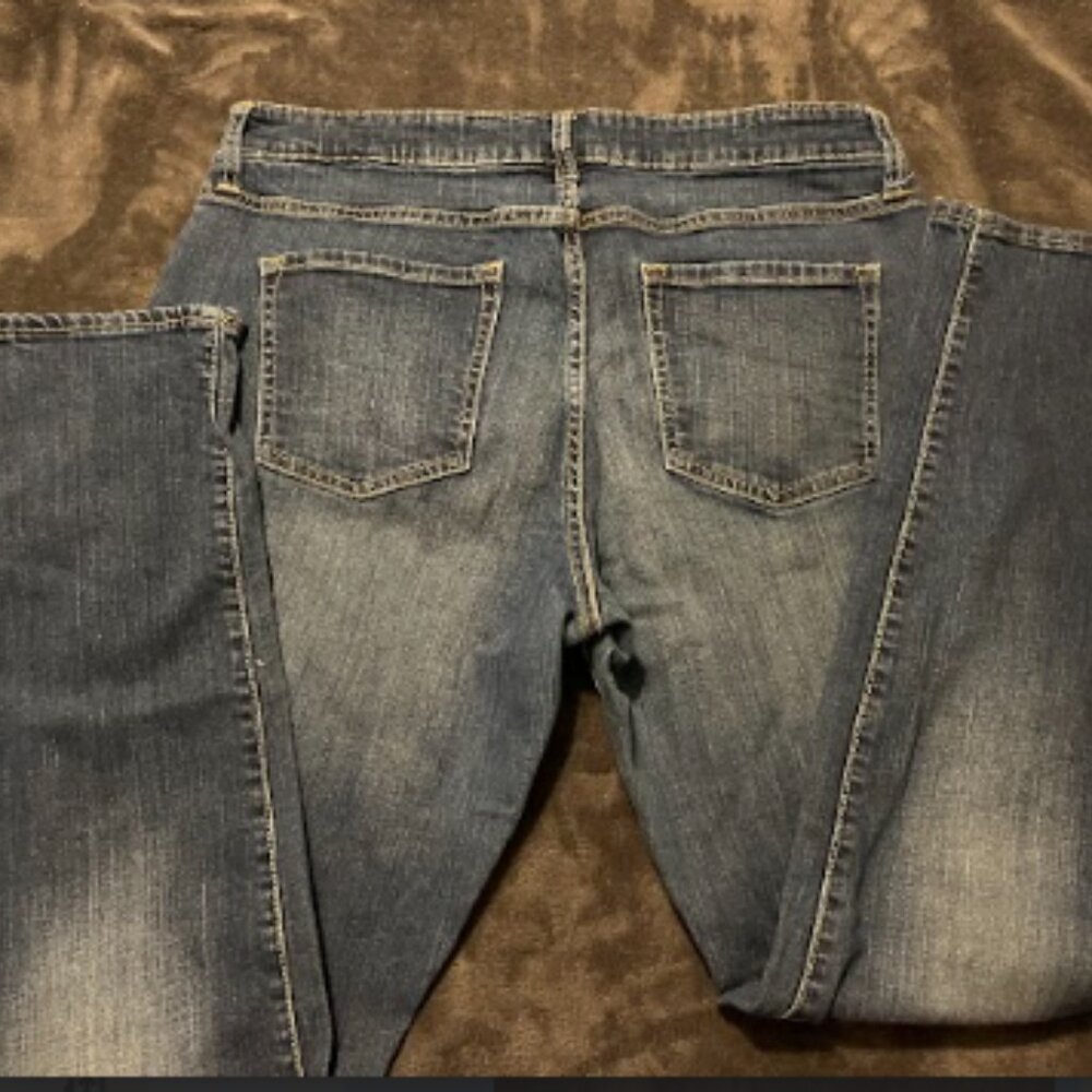 Jeans - Picture 2 of 3